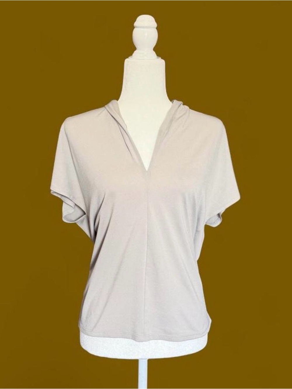 Women’s Short Sleeve Blouse in Silver Gray